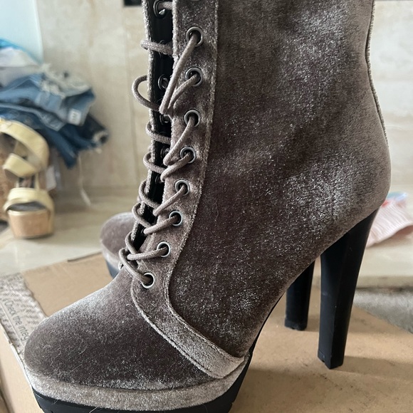 Aldo suede lace up bootie - Picture 3 of 3